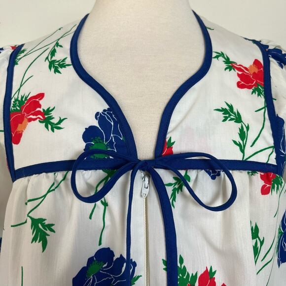 Vintage 70s Floral Tulip House Dress Nightgown Lord & Taylor // Size Medium - Picture 2 of 7